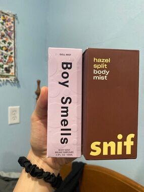 Boy smells /snif bundle mist